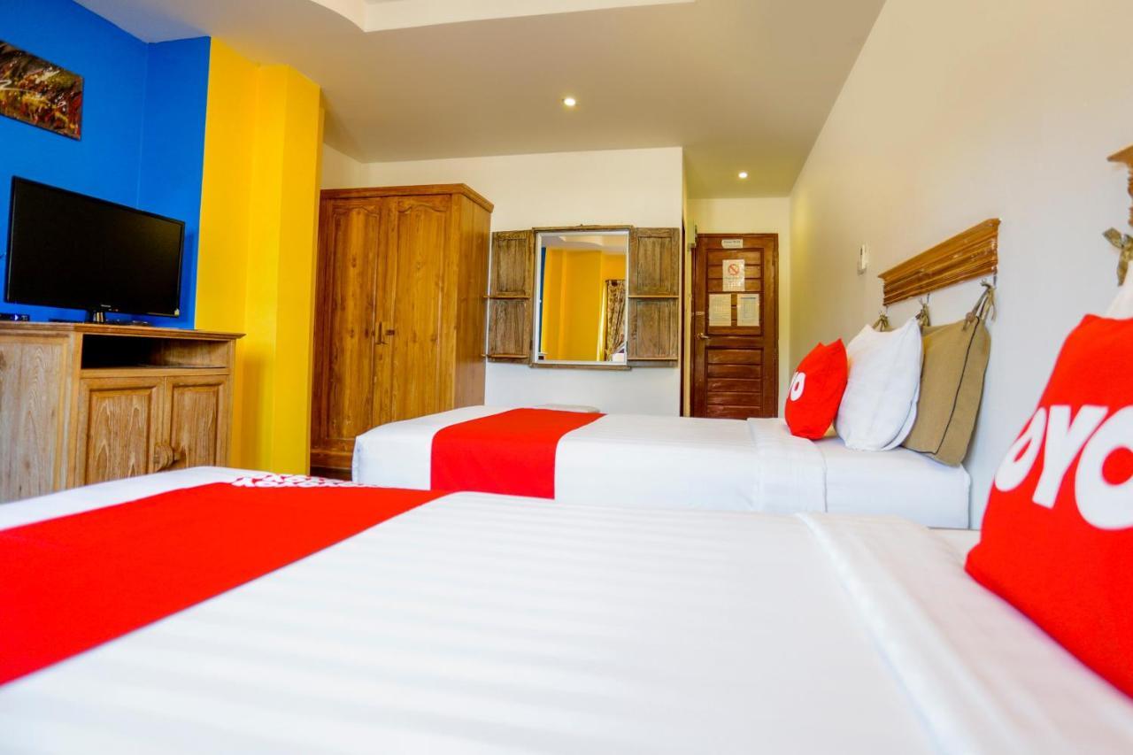 Yellow Tique Hotel Лампанг Экстерьер фото