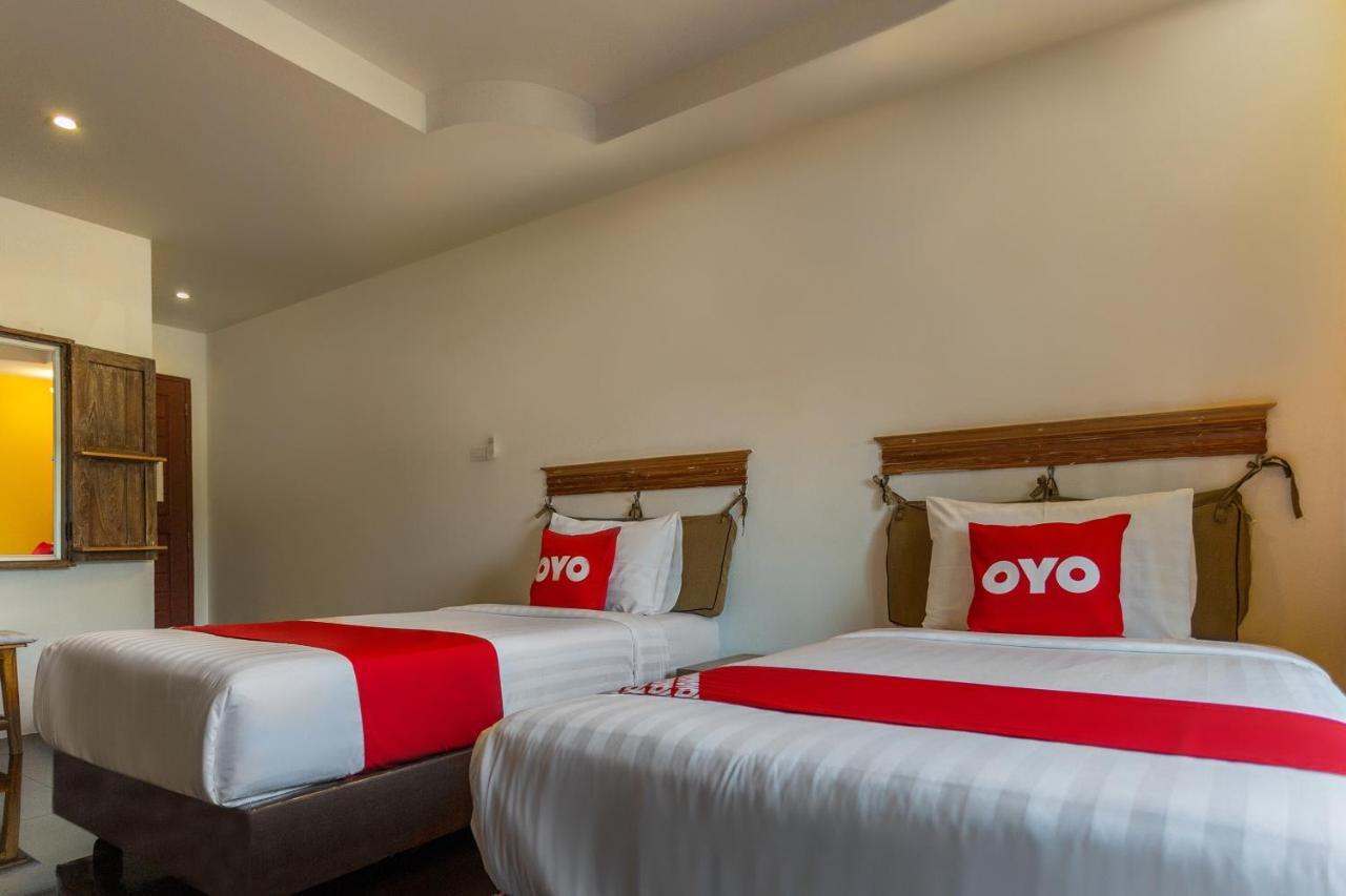 Yellow Tique Hotel Лампанг Экстерьер фото
