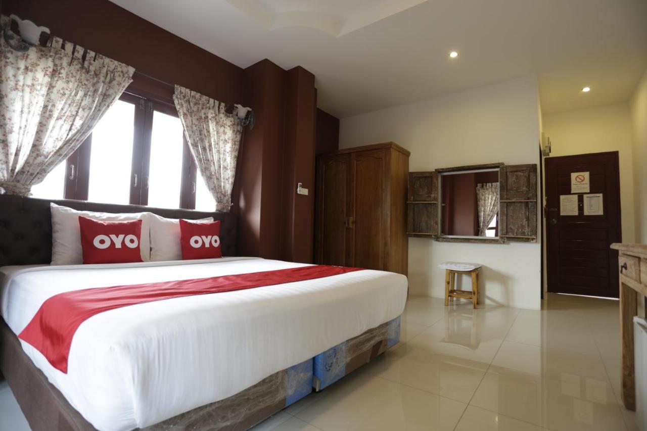 Yellow Tique Hotel Лампанг Экстерьер фото