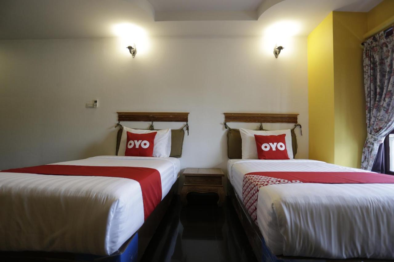 Yellow Tique Hotel Лампанг Экстерьер фото
