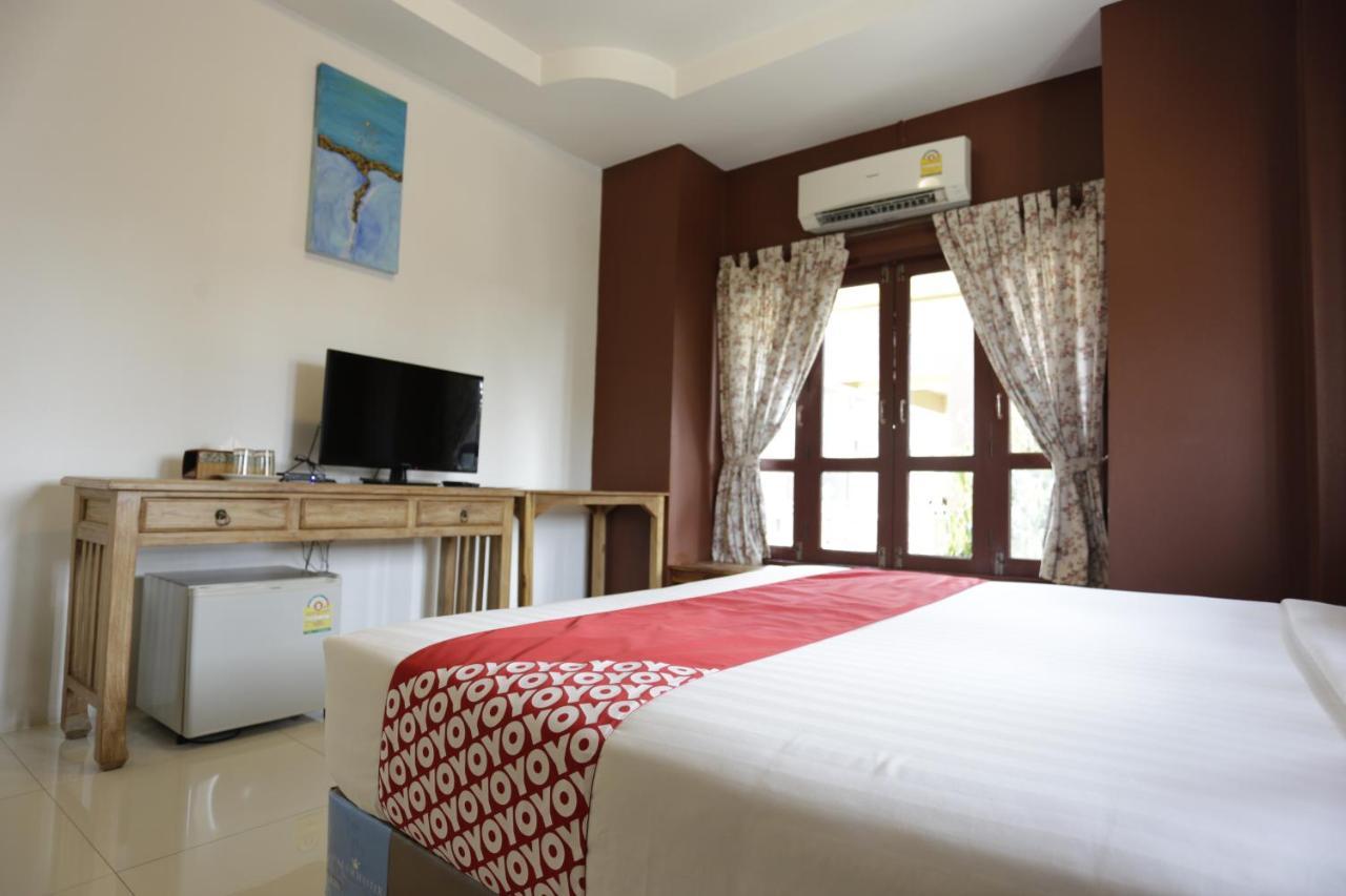 Yellow Tique Hotel Лампанг Экстерьер фото